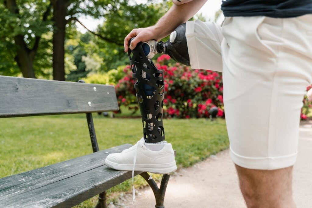 One of the biggest advantages of traditional prosthetics is their simplicity. Unlike bionic limbs that rely on electronic components, sensors, and software, traditional prosthetics operate through mechanical or body-powered systems.