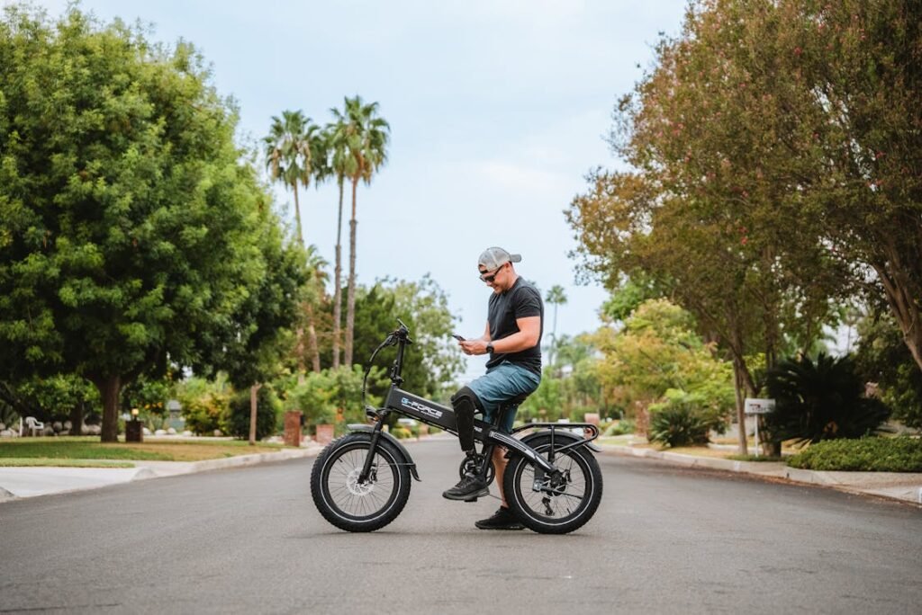 Choosing the right prosthetic leg for cycling is crucial for comfort, performance, and efficiency. Not all prosthetics are designed for the demands of pedaling, so finding one with the right features can make a huge difference.