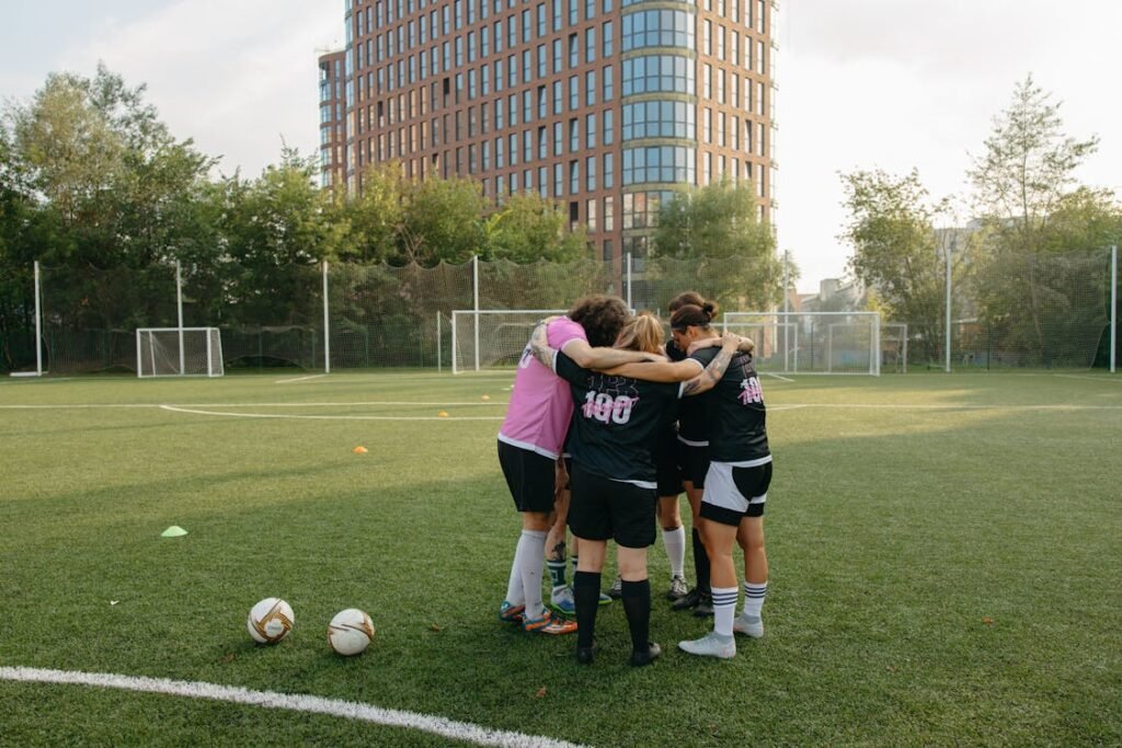 Learn how amputees can play football with prosthetics, from the best prosthetic legs for agility to safety tips and real athlete success stories.