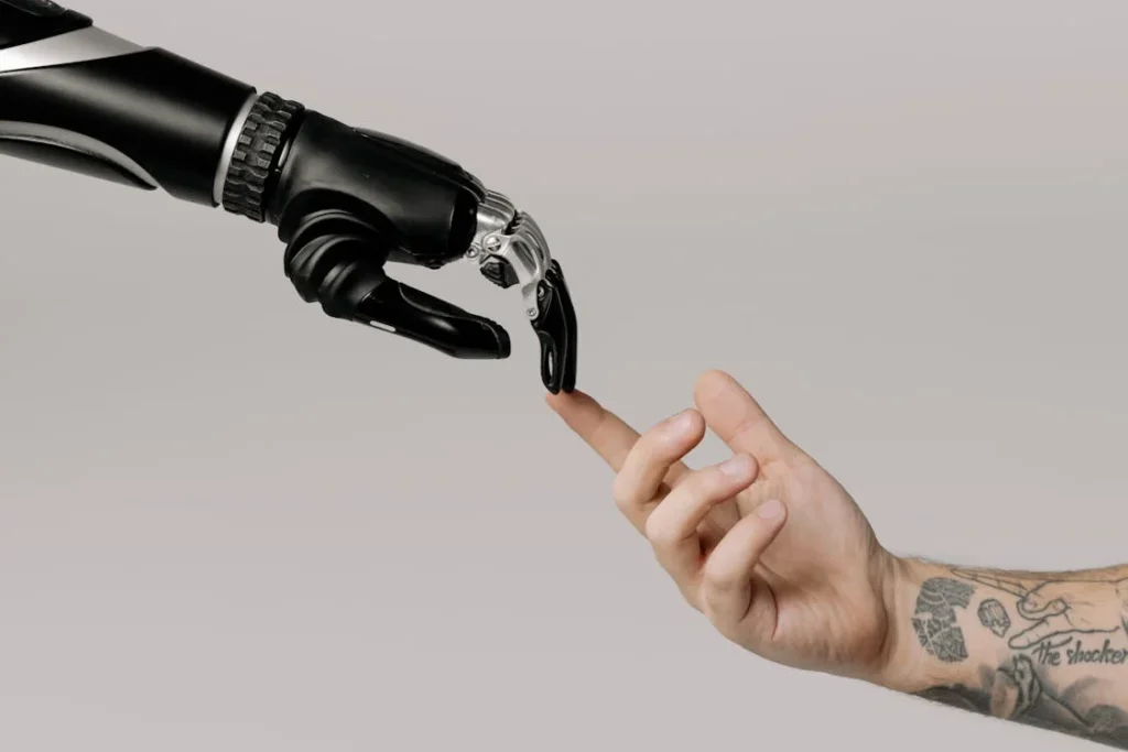 The integration of AI in prosthetics is transforming the way users interact with their artificial limbs. One of the key breakthroughs is the improvement in speed, accuracy, and adaptability, making movements more fluid and natural.