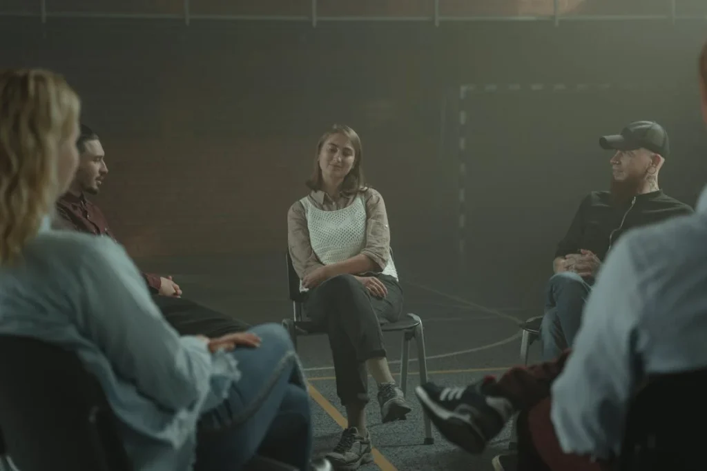 Amputation does not just change life within the home—it also affects how amputees interact with the world outside. Social relationships, friendships, workplace dynamics, and community involvement all shift in different ways.