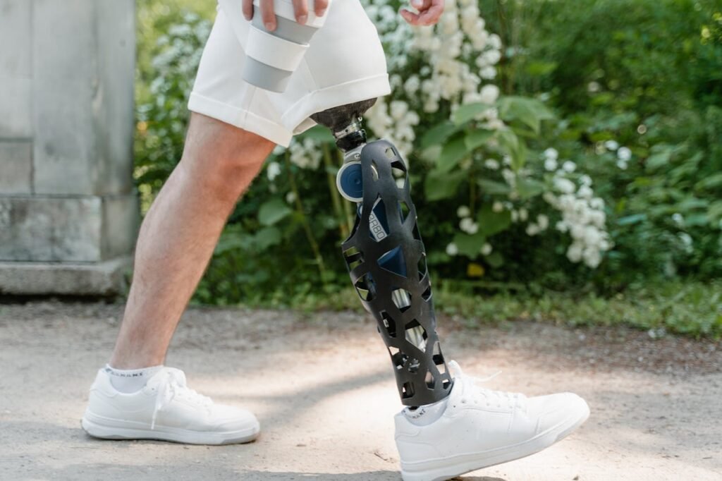 Choosing a prosthetic limb is not just about function and practicality; it is also about how the user feels when wearing it. Beyond the ability to perform tasks, a prosthetic plays a significant role in a person’s emotional well-being, confidence, and overall quality of life.