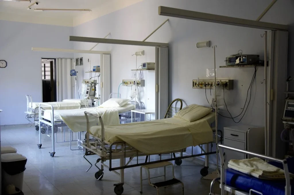 Medical negligence occurs when a doctor, hospital, or healthcare provider fails to meet the standard of care, resulting in harm to the patient. In legal terms, negligence is defined as a breach of duty of care that directly causes injury or disability.