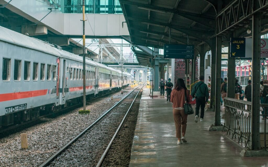 When public transport is not accessible, it creates major barriers for people with disabilities. It affects not only their ability to travel but also their independence, job opportunities, education, and social inclusion. While accessibility is often discussed as a legal or policy issue, it is essential to understand its real-life consequences.