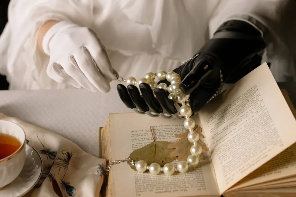 When people hear the words “bionic hand,” many assume it must be out of reach—something only rich families can afford. Sadly, this belief stops many people from even asking what’s possible.